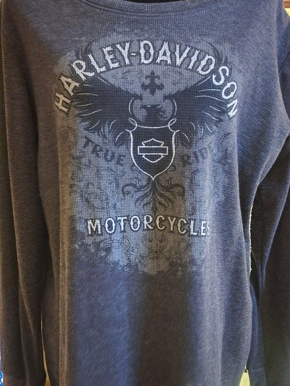 Harley Davidson XL Women's Long-Sleeved Shirt with Thumbholes